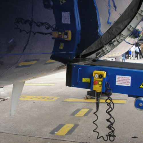 Acceso a bodega de avión | HANDLING 3