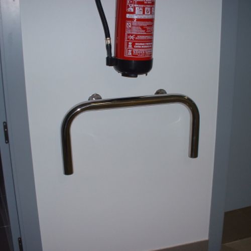 Asidero metálico | CURVADO 4